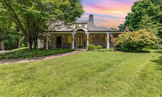 Cherokee Seneca House | Parklike Estate in the Heart of Louisville w/Pool and Gardens - Family Friendly