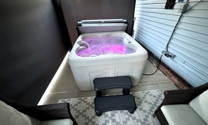 Parma House | Parma Ranch with Hot Tub & Game/Media Room