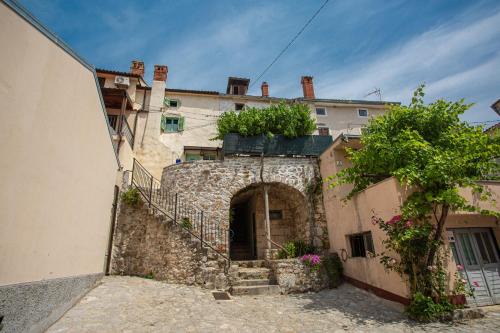 Vrbnik House | Parona Holiday Home