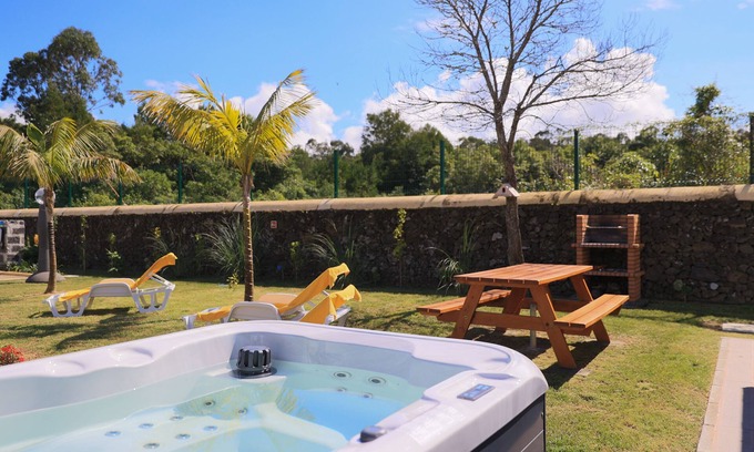 Ribeira Grande Other | Parrots Village