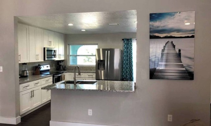 Florida Central Atlantic Coast House | Parsley · New! Luxury, Near Disney & Universal. Sleep 9