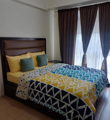 Pasay Hotel | Pasay 1BR Family Staycation with Parking in 150 Newport Boulevard near Resort World & NAIA T3