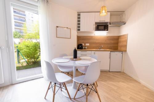 Fontenay-sous-Bois Apartment | Pascal’s Cosy Retreat
