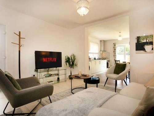 West Bridgford Apartment | Pass the Keys Bright & Cosy Home with Garden Free Parking
