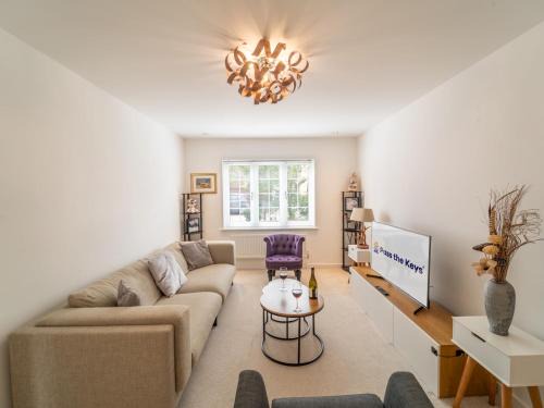 Bicester House | Pass the Keys Experience Bicester Village near our Spacious Home