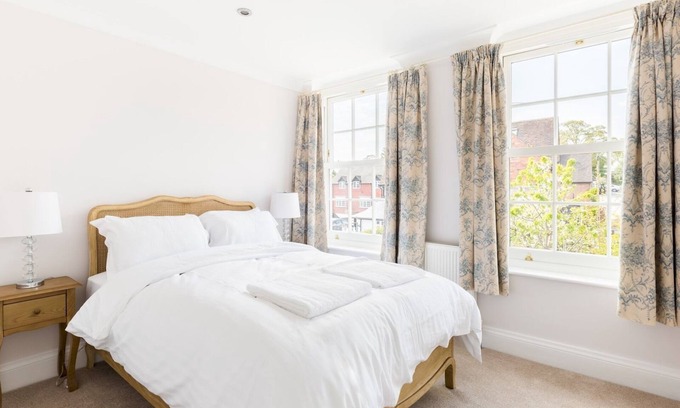 Warwick House | Pass the Keys | Gorgeous 3 Bed Cottage, Peaceful Village & Parking