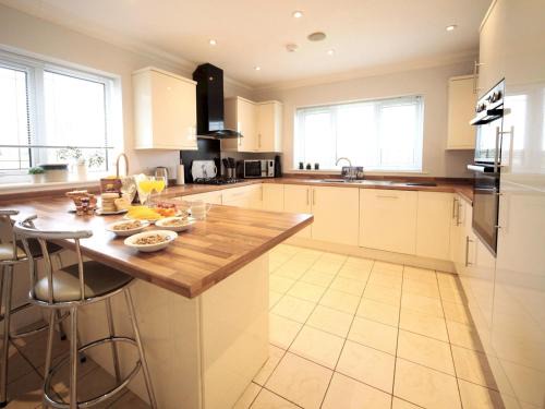 Pentraeth House | Pass the Keys Home With Hot Tub Close to Beach