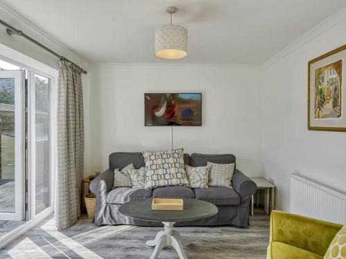 Cheadle House | Pass the Keys Modern Manchester House with Airport Links