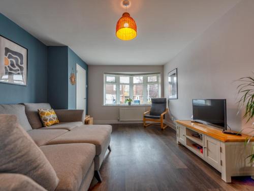 Stafford House | Pass the Keys Spacious Stylish 3BR Stafford – Ideal Getaway