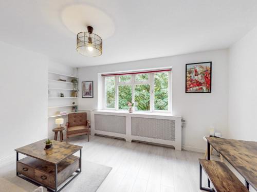 Swiss Cottage Apartment | Pass the Keys Stylish flat in West Hampstead