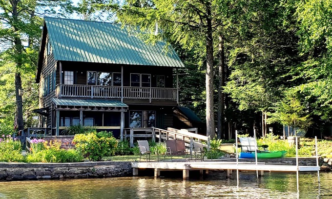 Gloversville House | PatriotsRest: Adirondack private waterfront with fishing/swimming/boat dock