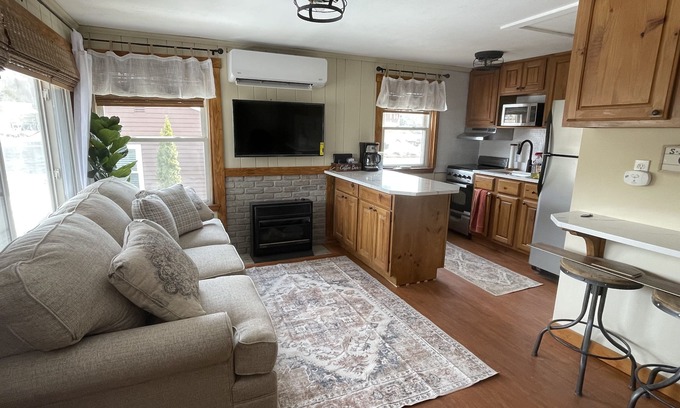 Laconia Cottage | Paugus Bay Cottage waterfront cottage on private island!