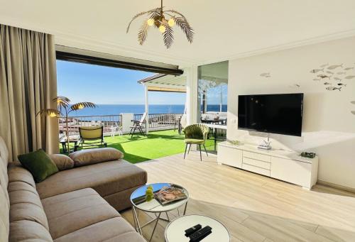 Los Gigantes Apartment | PaulMarie Superior Ocean Lounge