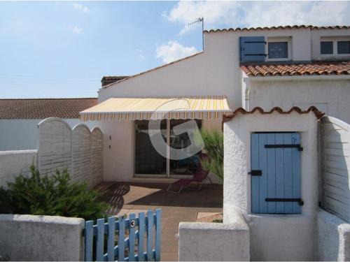 La Tranche-sur-Mer Apartment | Pavillon pour 4 à 150m de la plage et 500m du centre de La Tranche-sur-Mer, avec terrasse et garage - FR-1-357-48