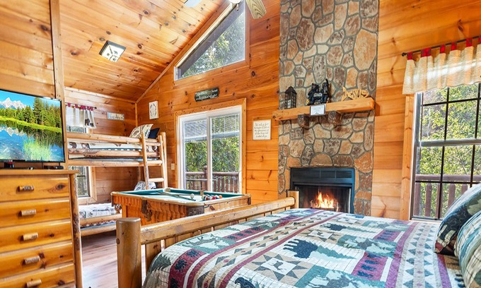 Sevierville Cabin | Paw Prints: Hot Tub, Pool Table, Mountain Views, & Private