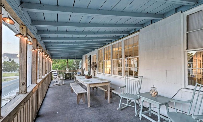 Pawleys Island House | Pawleys Island House, - Steps to Beach and Creek!