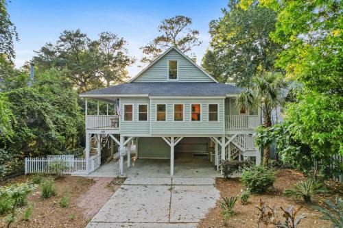 Pawleys Island House | Pawleys Island Retreat 4 Bedroom Haven