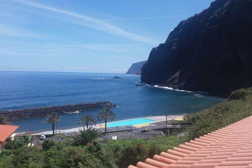 Ponta Delgada House | PDelgada 3-Bed House Sleeps 6 Parking & Sea View