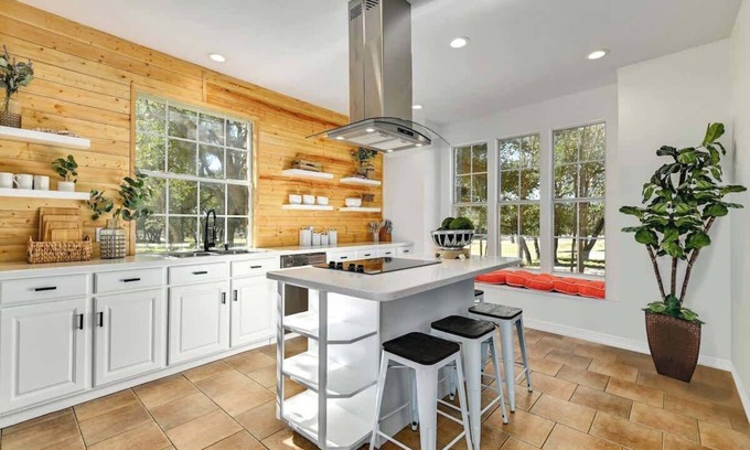 Dripping Springs House | Peabody Ranch Luxury Home W/pool, Hot Tub, Fire Pit!