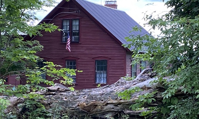Lyndon Center House | Peaceful 1860's farmhouse in St. Johnsbury, VT