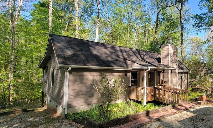 Westminster House | Peaceful 2-bedroom house on Lake Hartwell ^ 20 Miles to Clemson