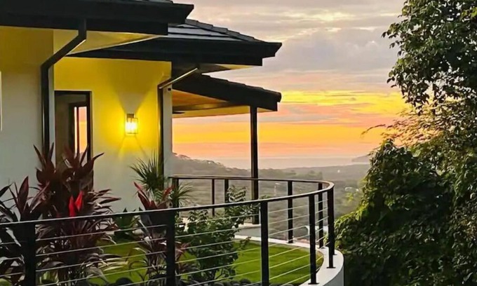 Villarreal House | Peaceful 2BD Breathtaking Ocean & Jungle Views
