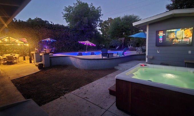 Claremont House | Peaceful 3-bedroom house with pool in charming Claremont