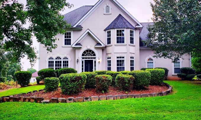 Southwestern House | Peaceful and Charming Home in the Heart of ATL