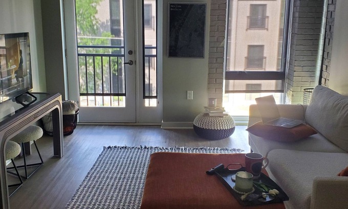 Nashville Apartment | Peaceful and spacious one-bedroom apartment 20' from downtown!