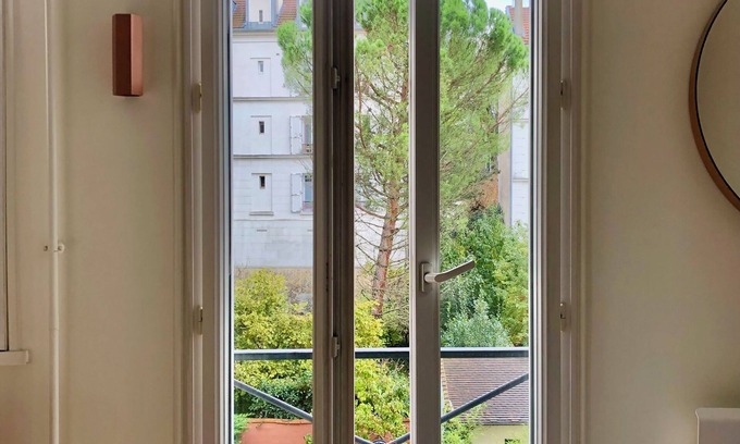 Sevres Apartment | Peaceful apartment just outside Paris