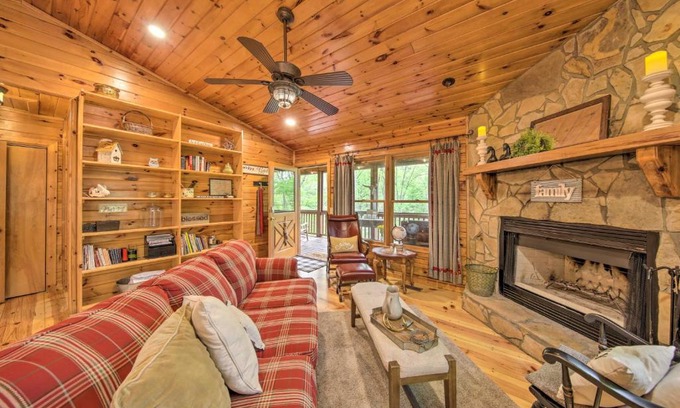 Blue Ridge House | Peaceful Blue Ridge Cabin with Decks and Fire Pit