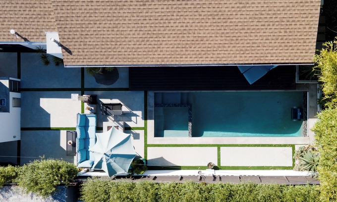 Sunset Park House | Peaceful bungalow in Santa Monica to Work and Recharge