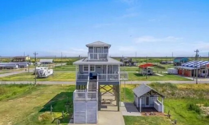 Holly Beach House | Peaceful coastal retreat with a beachfront view