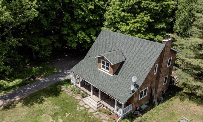 Minden House | Peaceful Cottage 2BDR 1BATH HDTV BBQ WIFI