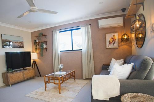 Shailer Park House | Peaceful Cottage Conveniently Located