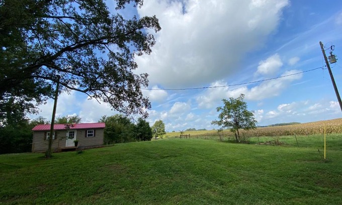 Sulphur Well House | Peaceful Cozy Country Cottage on a 350 acre farm