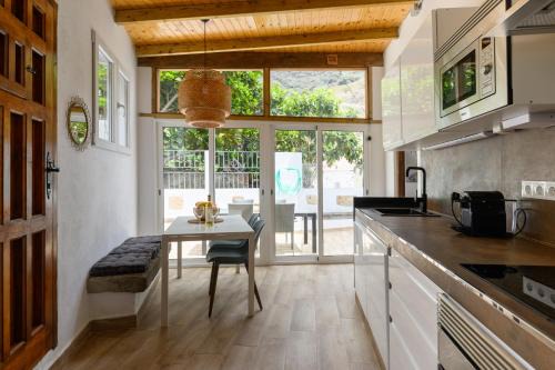 La Concepcion House | Peaceful Foreman House by Bandama & Nature