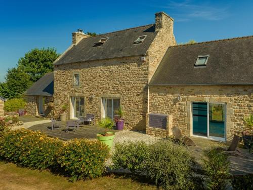 Plouguin House | Peaceful Holiday Home in Plouguin with Indoor Pool