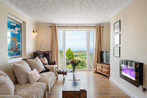 Trewarmett House | Peaceful Home Sea Views Private Parking