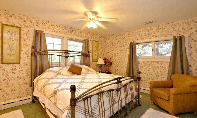 Columbus House | Peaceful Horse Country Home TIEC/FENCE and MTNS