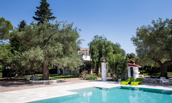 San Vito dei Normanni Apartment | Peaceful luxury stay in Puglia with salt-water pool. Children and pet friendly.
