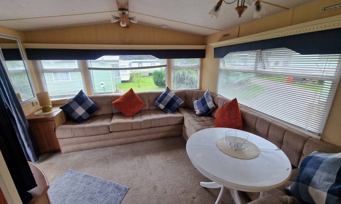 Llanfair Caereinion Cabin | Peaceful Lodge in Welshpool