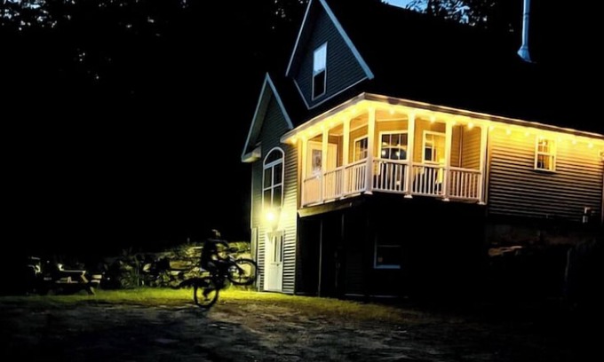 Kingfield House | Peaceful Maine Home with Mountain Views