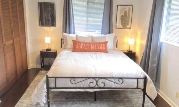 Keaau House | Peaceful Master Bedroom with Own Bath near Hilo