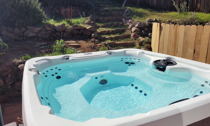 Kelseyville House | Peaceful Mid-century home w/King bed and Hot tub-Amazing lake views!