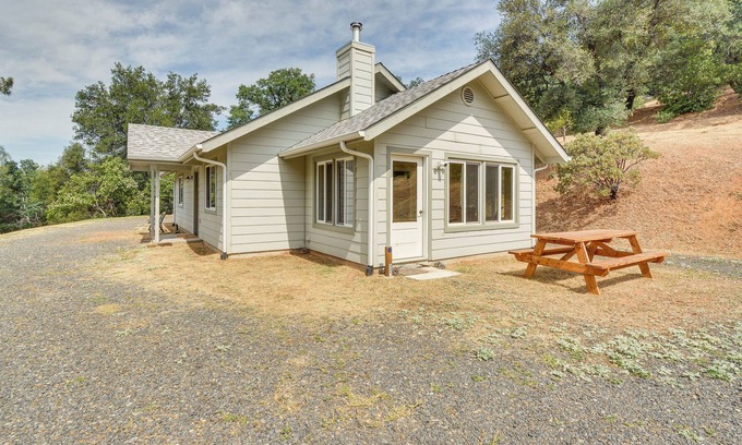 Midpines House | Peaceful Midpines Retreat ~ 25 Mi to Yosemite!
