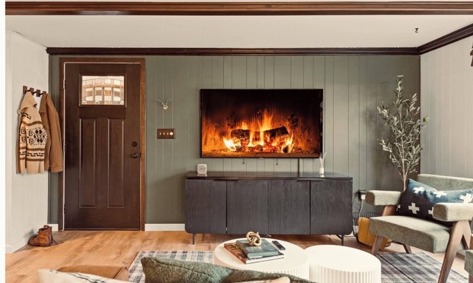 Pocono Pines Cabin | Peaceful Modern Cabin I Fire Pit I Work Space I Centrally Located