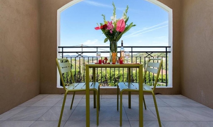 Mougins House | Peaceful Mougins Hotel Stay with Pool | Pets are Allowed + Free Parking