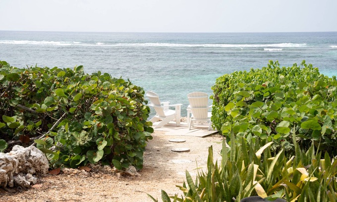 Bodden Town Condo | Peaceful Ocean Front Condo