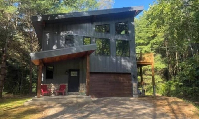 McArthur Cabin | Peaceful Pines
